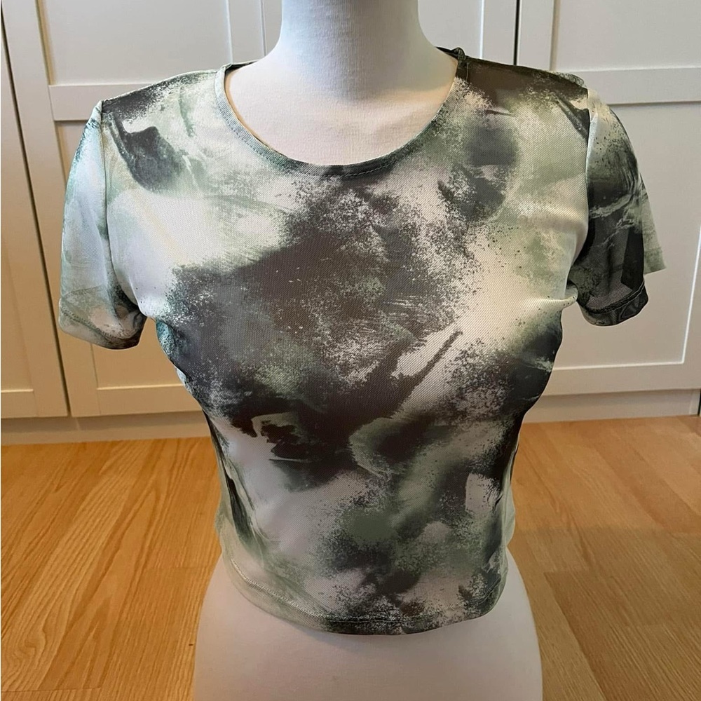 Women's Green and White Abstract Top